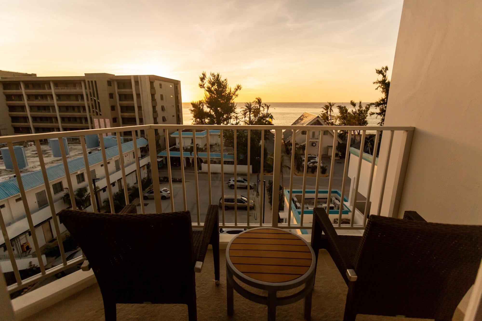 Surfrider Resort Hotel Saipan Eksteriør billede