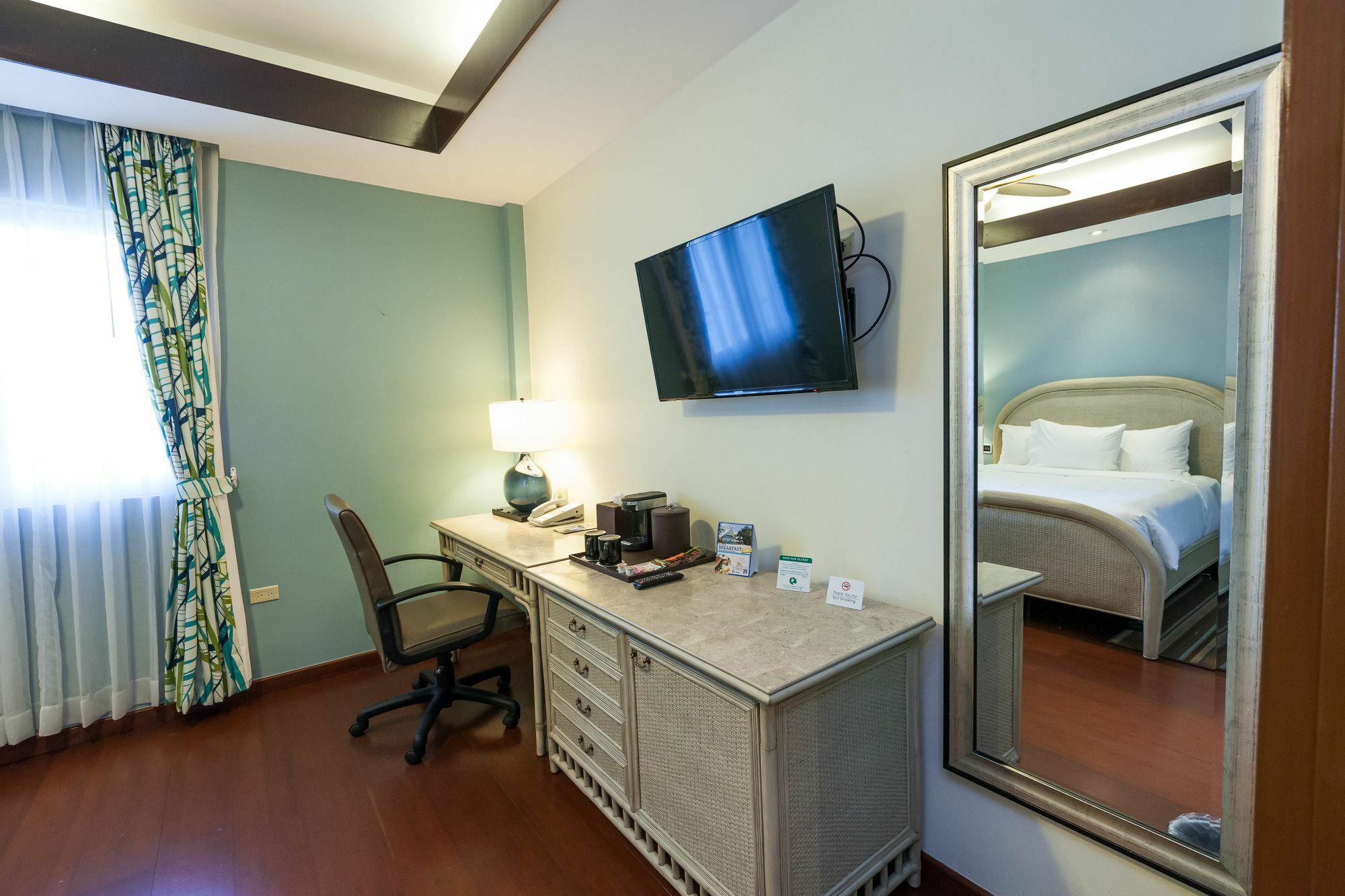 Surfrider Resort Hotel Saipan Eksteriør billede